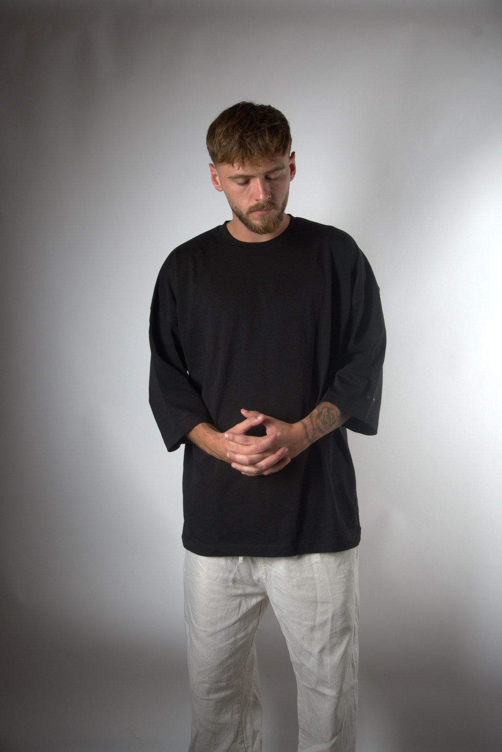 חולצת אובר סייז שחורה