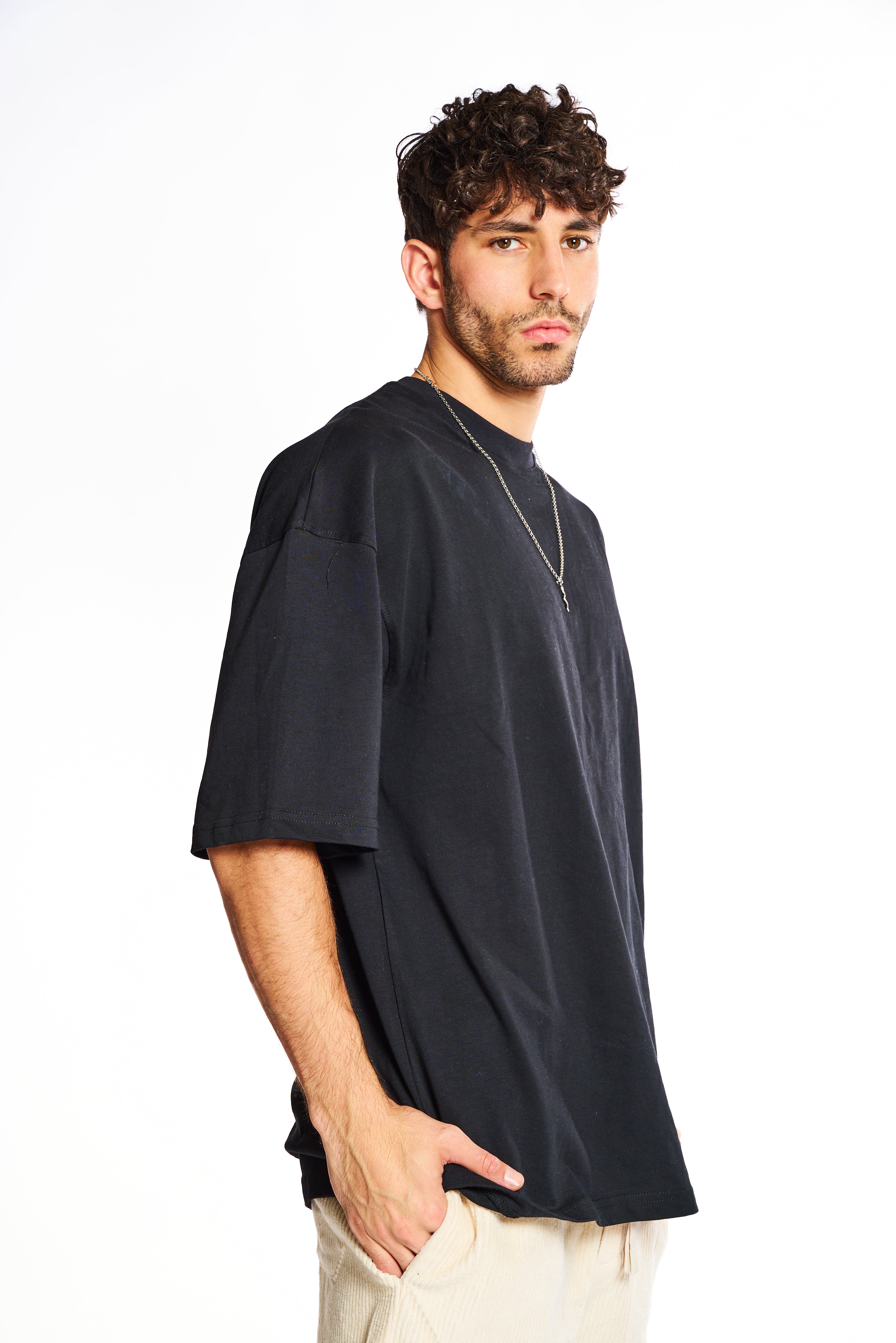 טי שירט אוברסייז שחורה