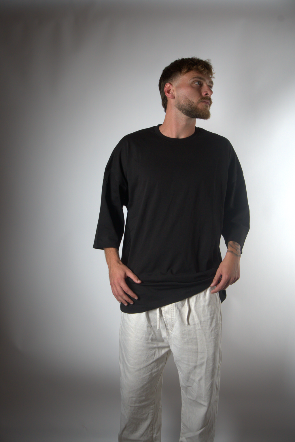 חולצת אובר סייז שחורה