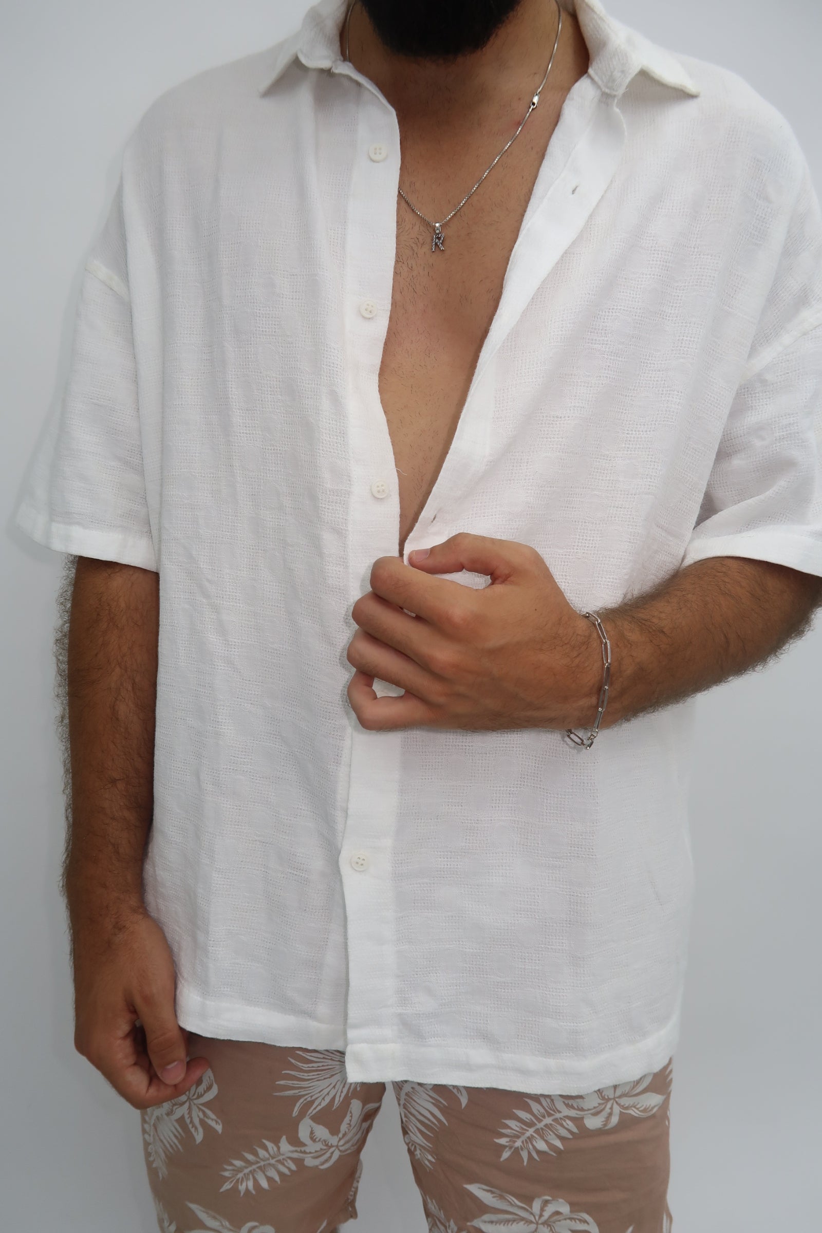 חולצה מכופתרת אלגנט לבנה