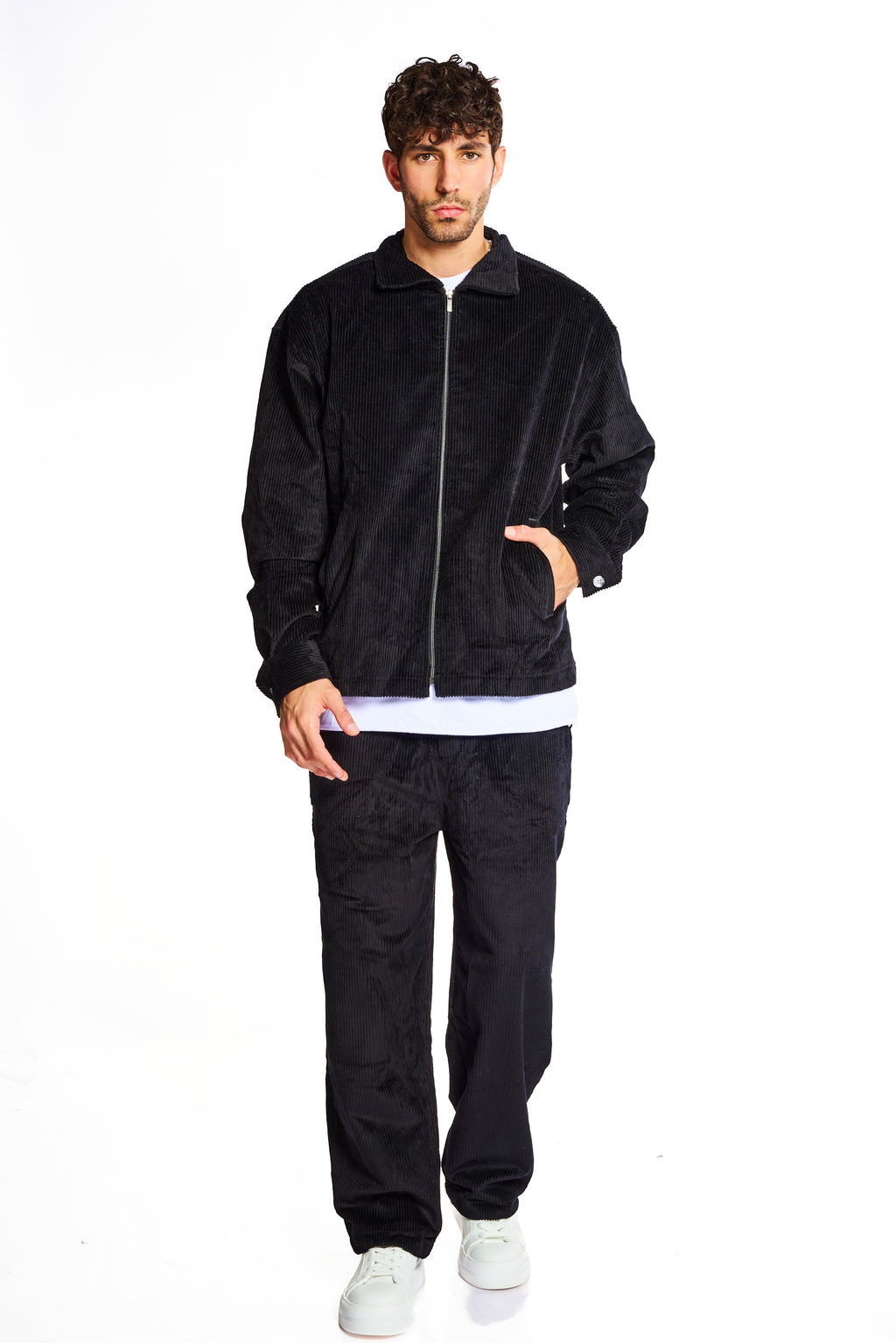 חליפת קורדרוי שחורה קלאסית