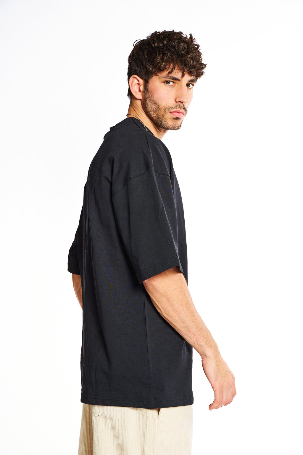 טי שירט אוברסייז שחורה