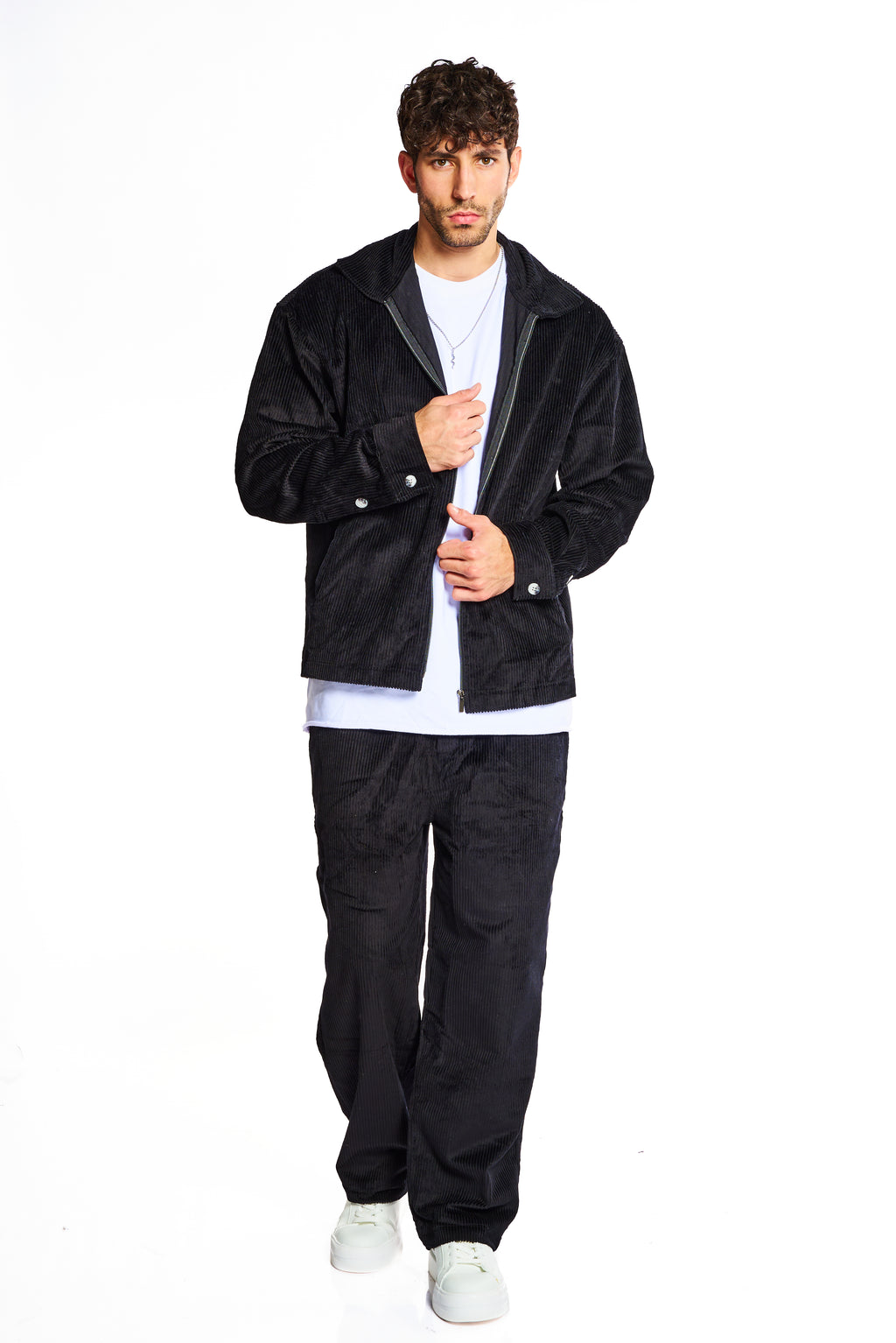 חליפת קורדרוי שחורה קלאסית