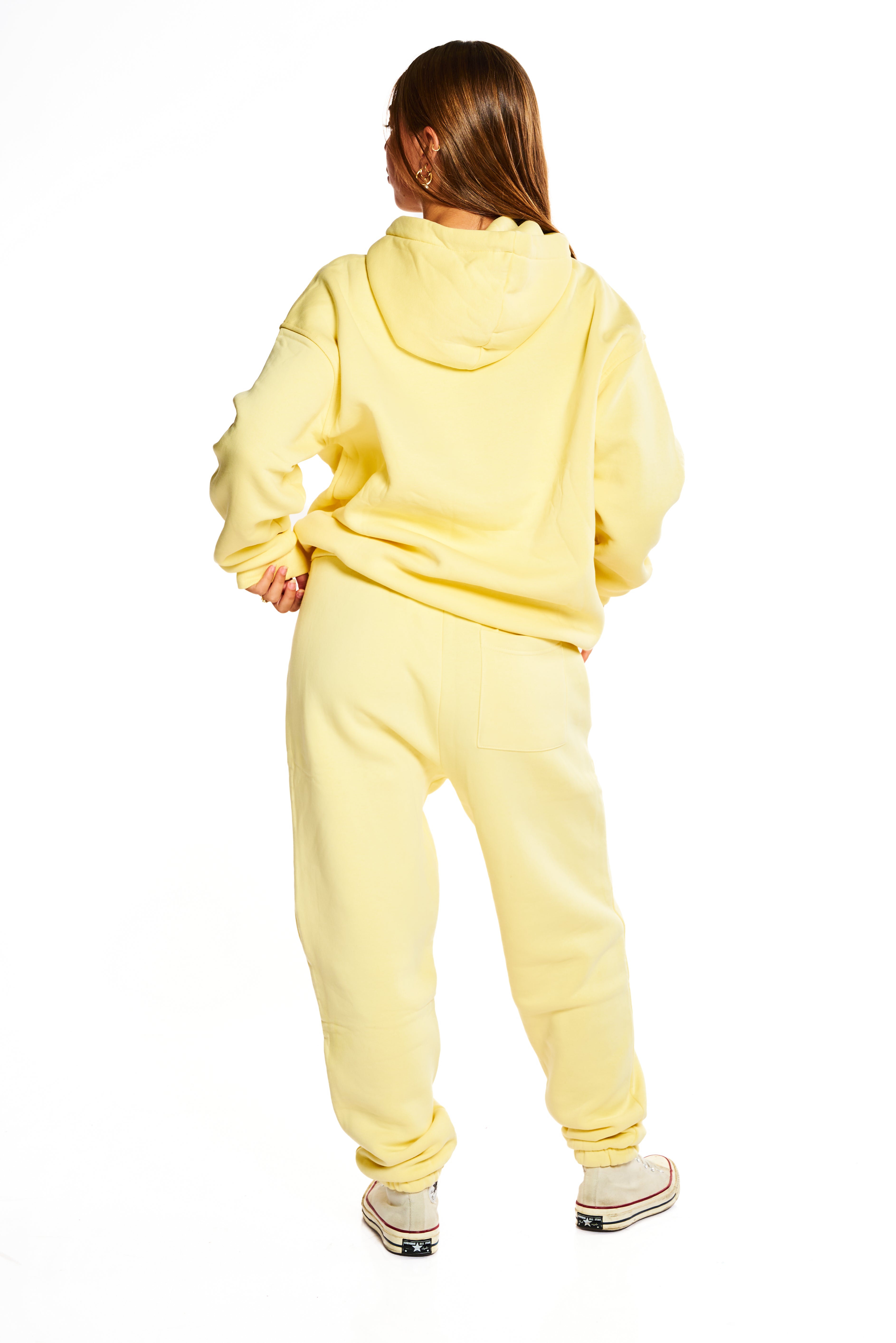 חליפת פוטר באגי חורפית צהובה.