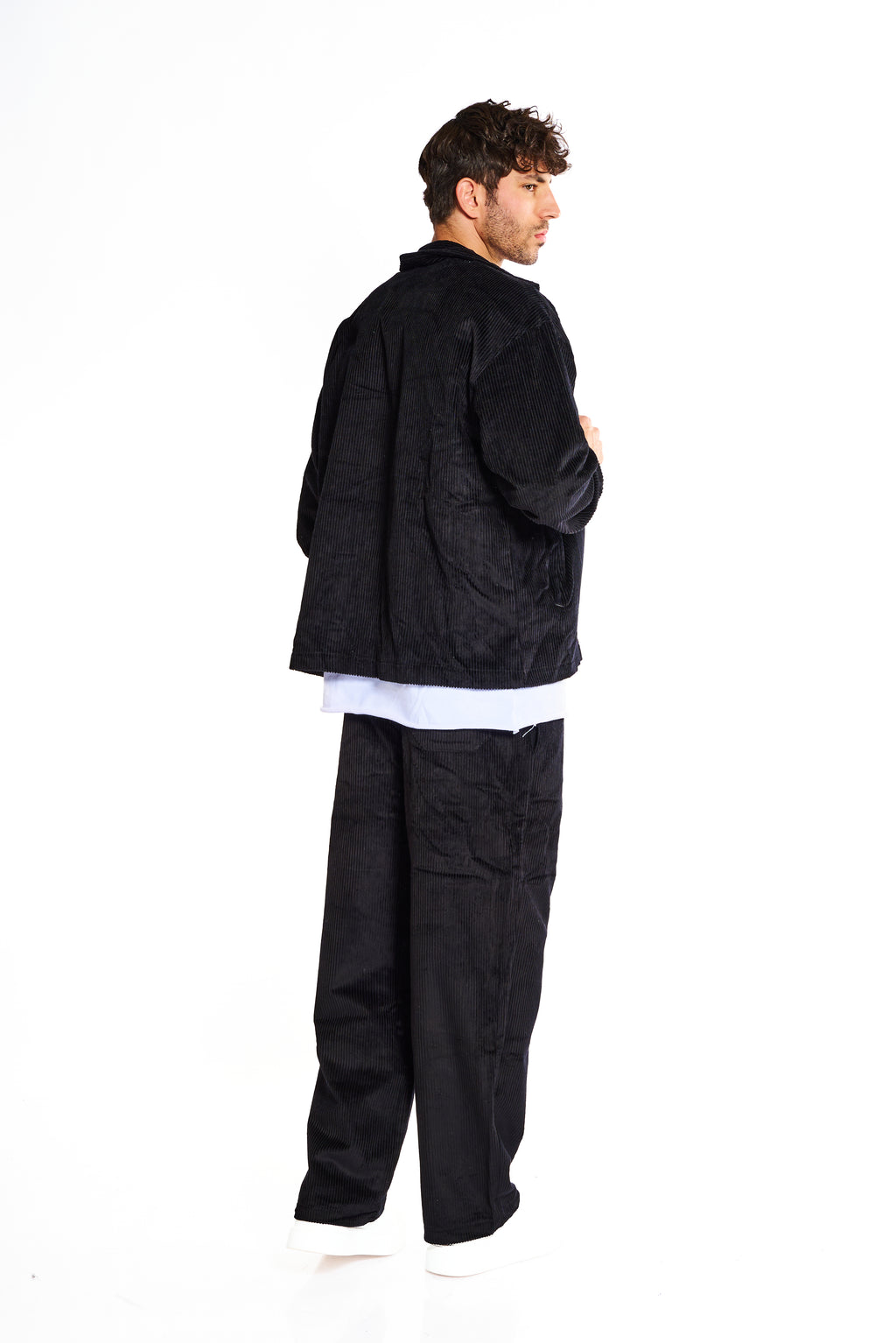 חליפת קורדרוי שחורה קלאסית