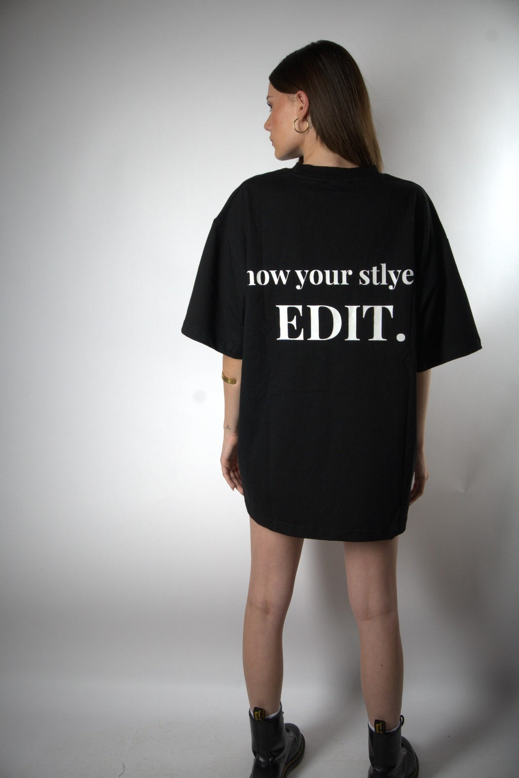 אדיט בייסיק טי שירט - שחורה