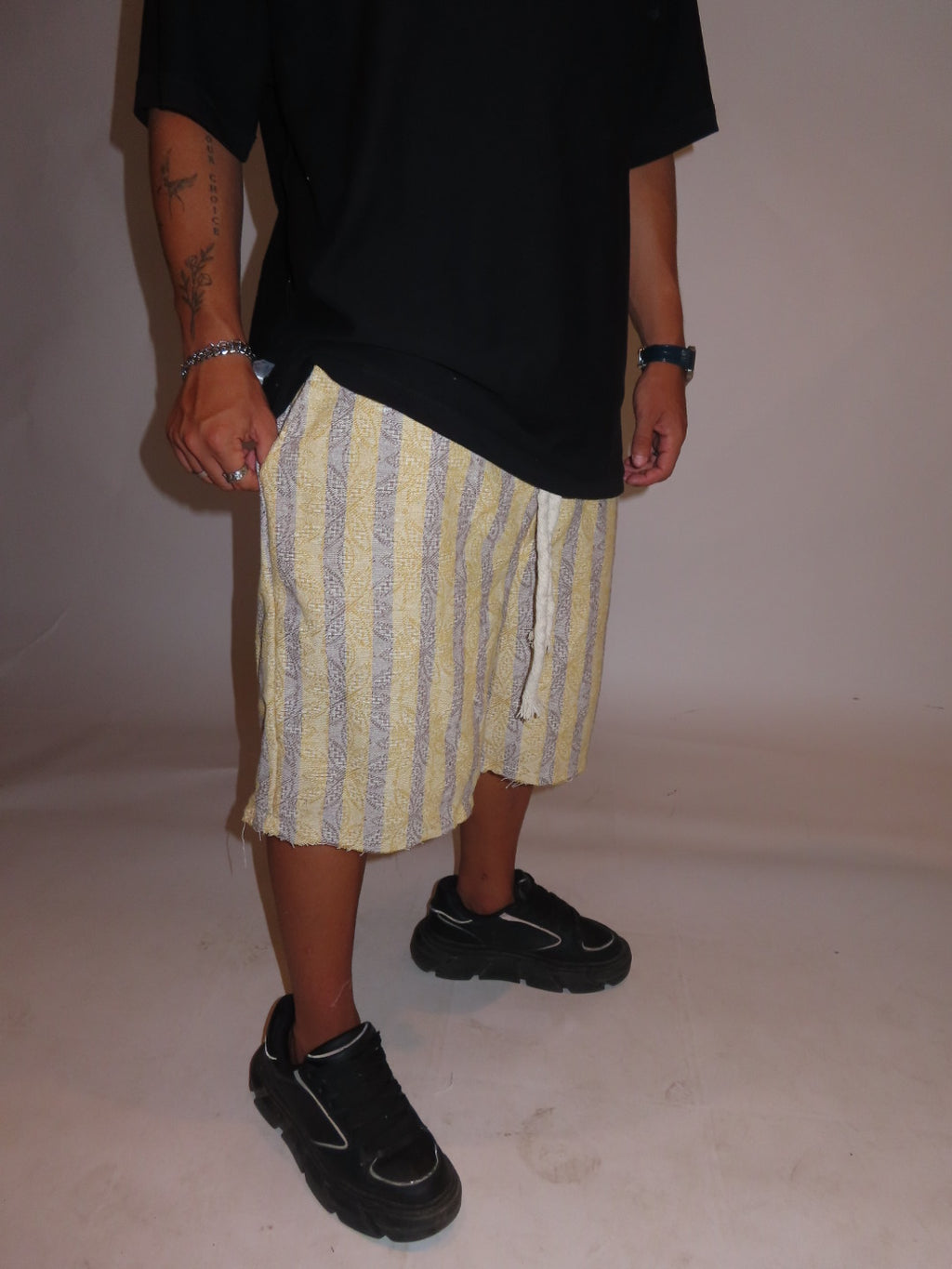 מכנס פשתן צהוב