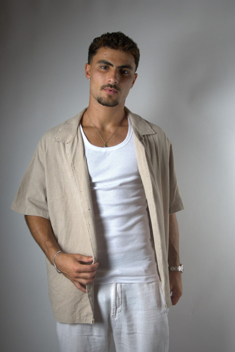 בז- מכופתרת קרם