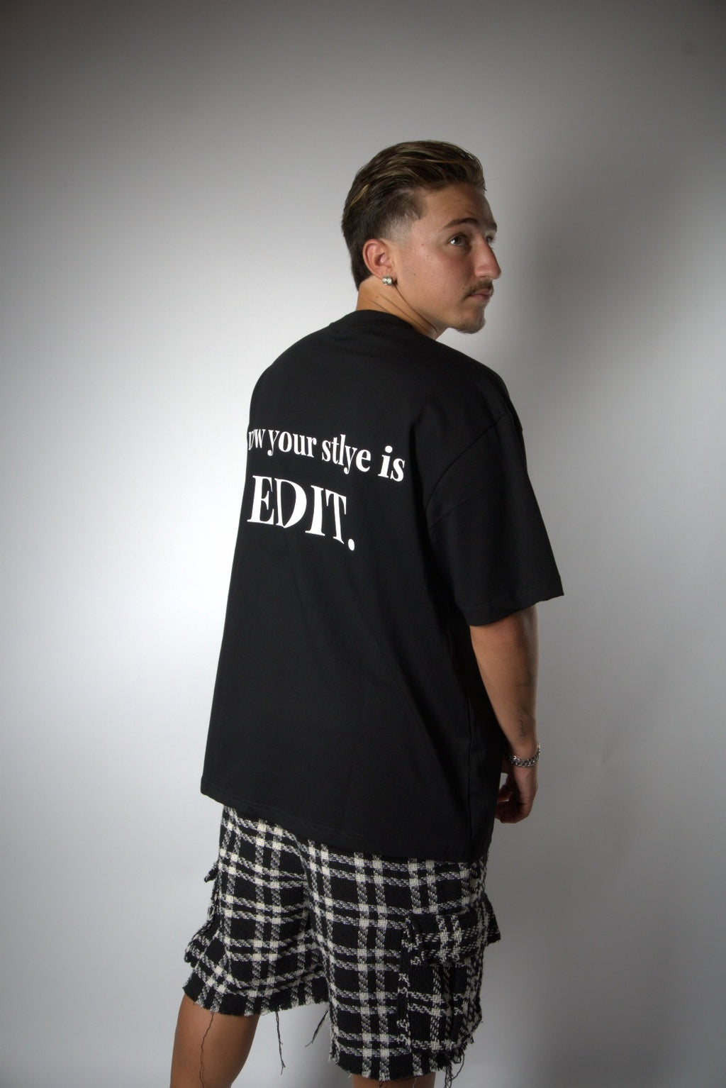 אדיט בייסיק טי שירט - שחורה